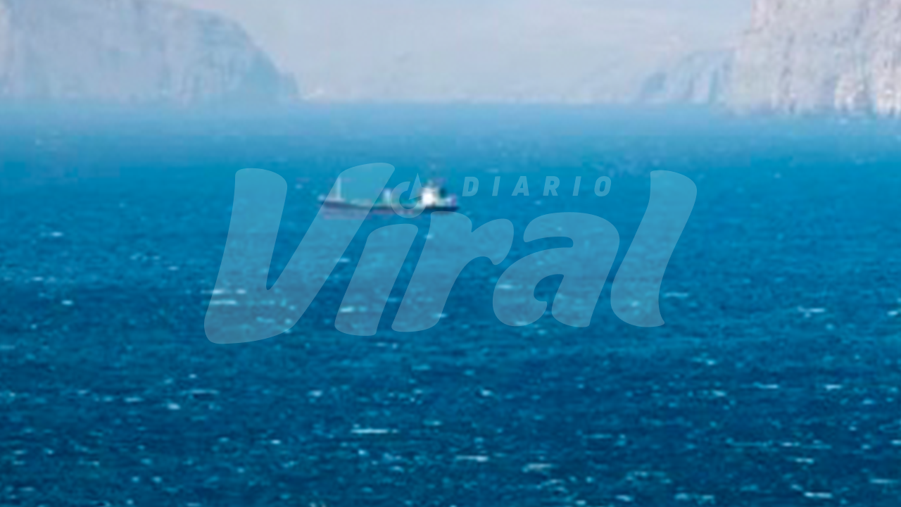 Irán reabre el Estrecho de Ormuz tras alto el fuego y advierte a EE. UU. por bloqueo naval