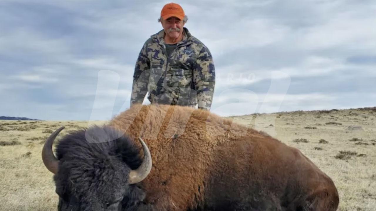 Cazador millonario muere aplastado por elefantes durante expedición en África