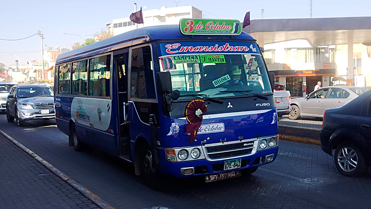 Estudiantes denuncian abusos por cobro indebido en el SIT