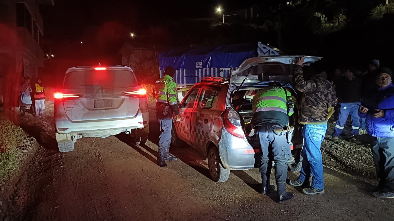 Cusco: buscan a delincuentes que balearon a mujer en asalto a grifo en Paccarectambo